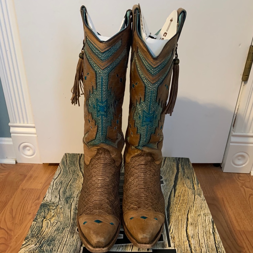 Corral cowgirl boots